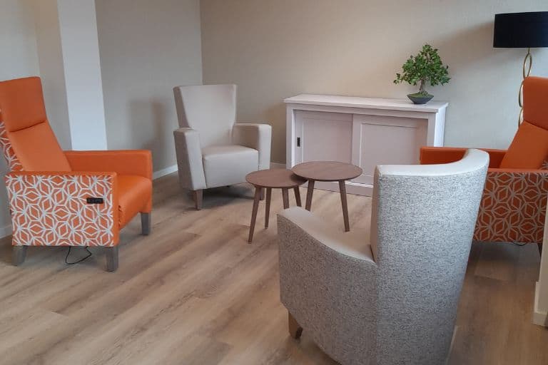 Foto website coloriet de kroon huiskamer keuken 