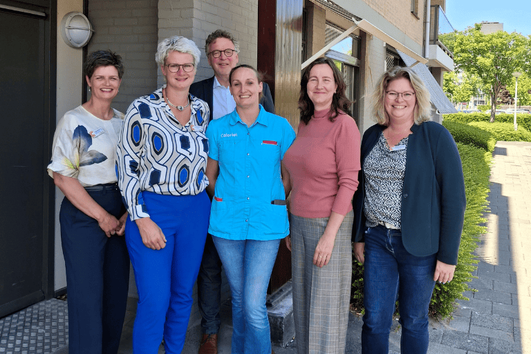 Coloriet bezoek burgemeester