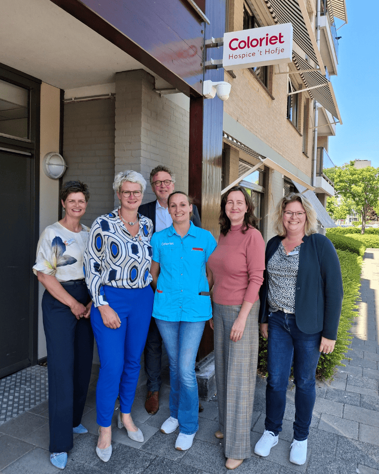 Coloriet 't hofje bezoek burgemeester